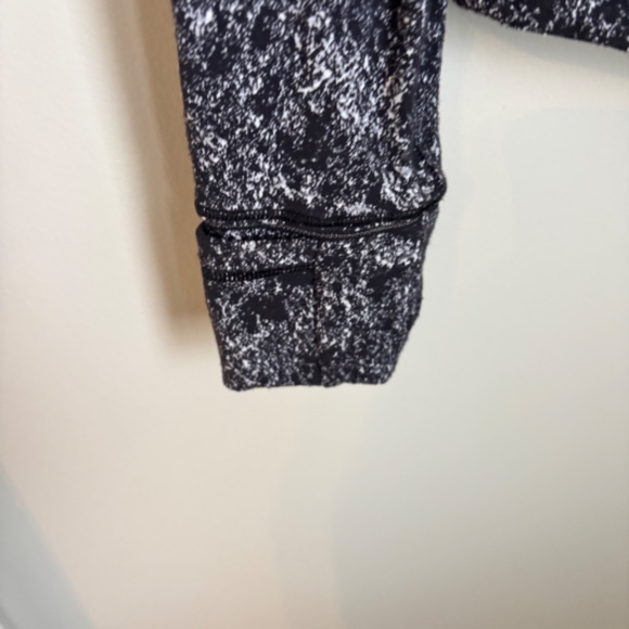 Lululemon Outrun the Elements 1/2 Zip Pullover Misted Jacquard Black Size 6 - Picture 3 of 7